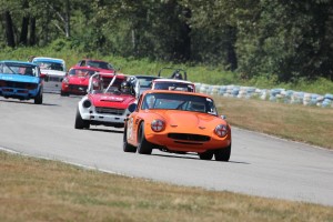 Phil Roney (1969 TVR Vixen), Dave Klein (1968 Datsun Roadster), Jorge Montesi (1967 Morris Cooper S) and the rest - Brent Martin photo